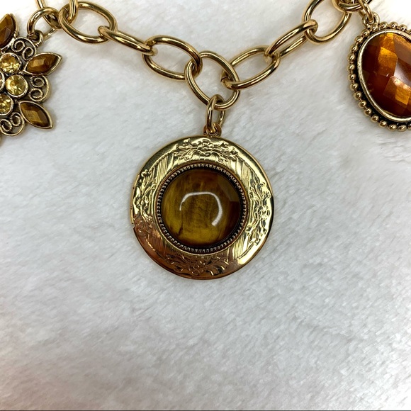 Liz Claibourne Signed Gold Tone Locket Charm Collar Necklace - Picture 5 of 13